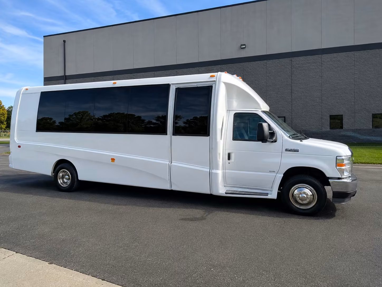 20 passenger minibus